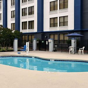 Clarion Pointe Jacksonville Near Camp Lejeune